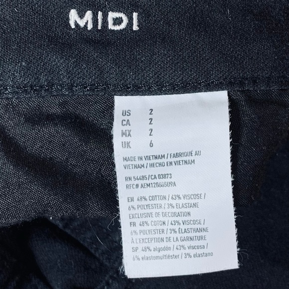 American Eagle Outfitters size 2 black MIDI shorts low waist - Picture 3 of 5